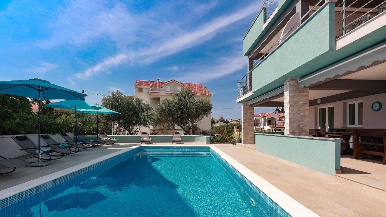 Apartmani "Villa Barbara" Novalja Exterior foto
