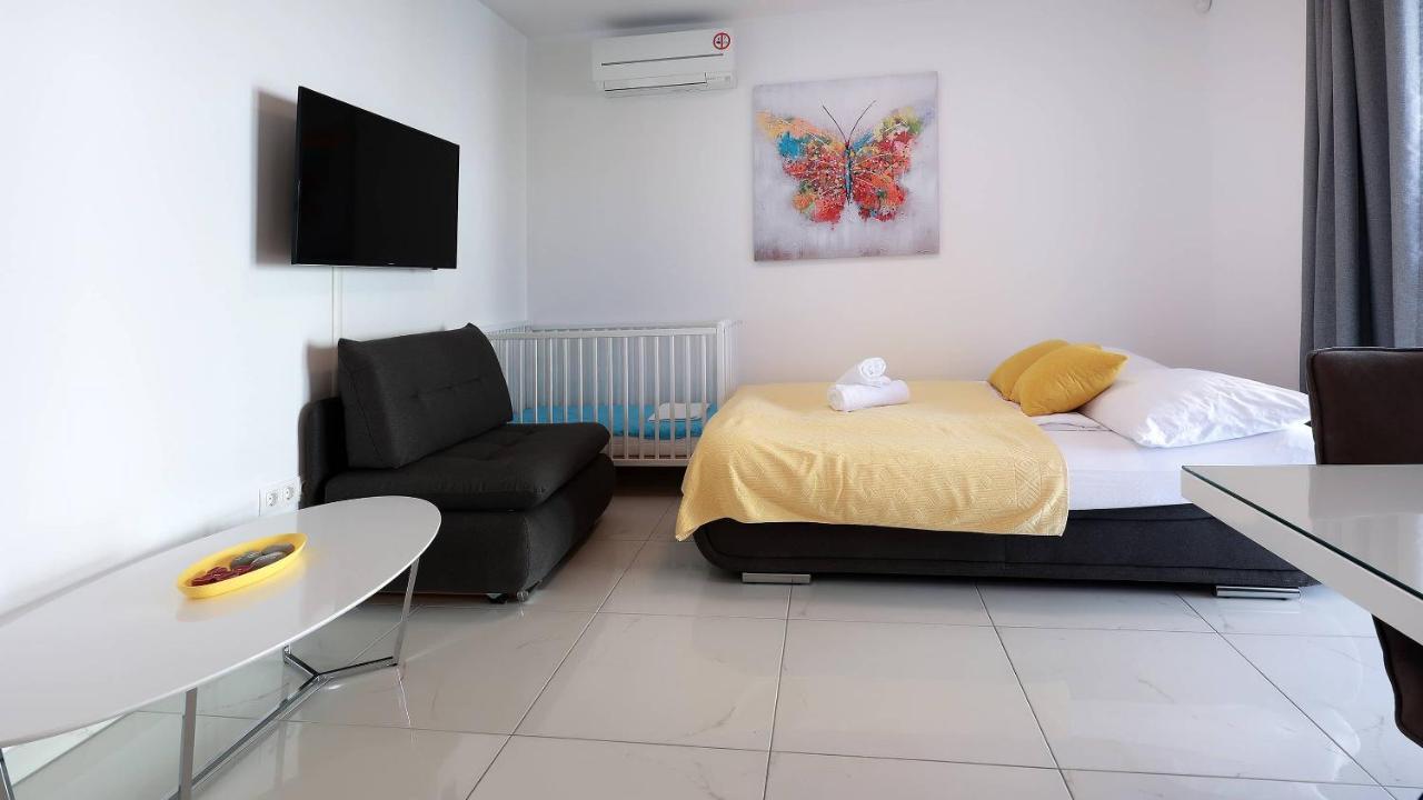 Apartmani "Villa Barbara" Novalja Exterior foto