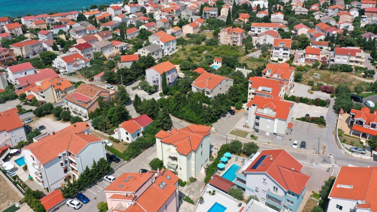 Apartmani "Villa Barbara" Novalja Exterior foto