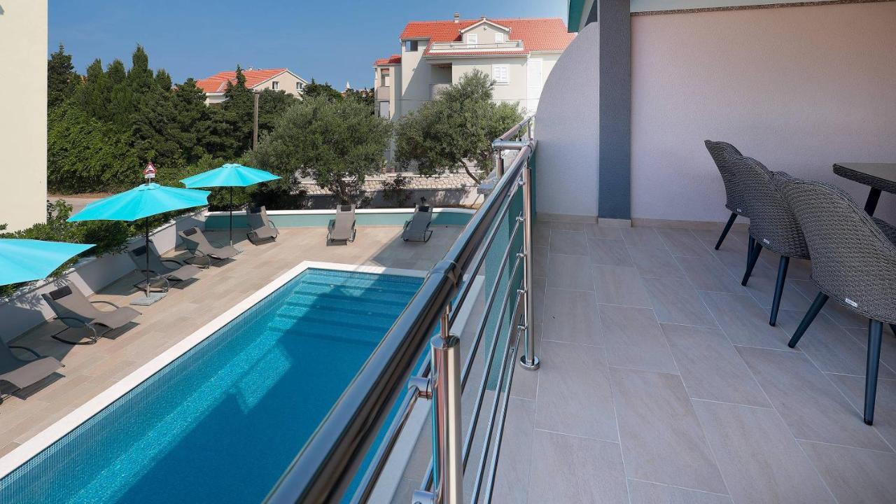 Apartmani "Villa Barbara" Novalja Exterior foto